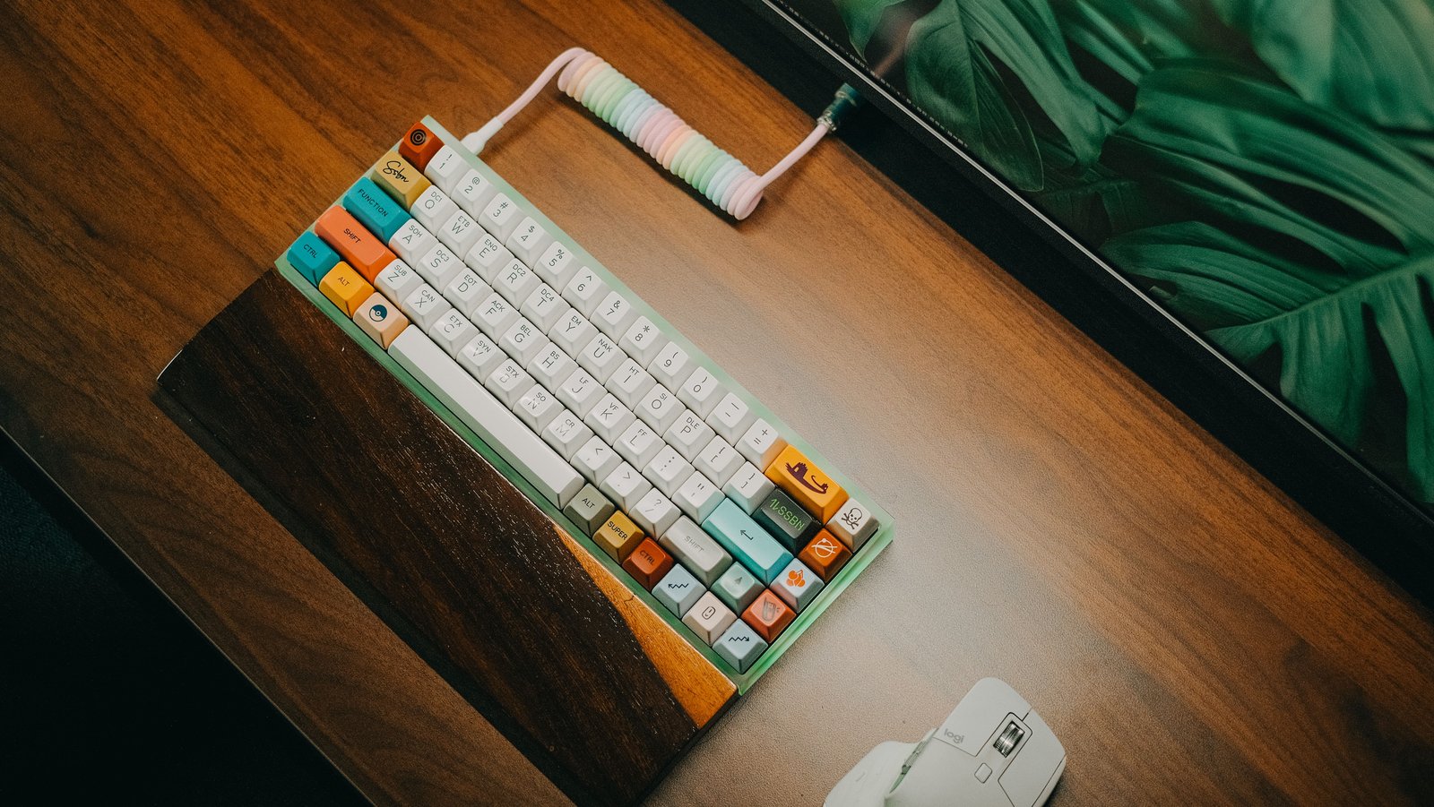 Keyboard and desk setup for work and gaming