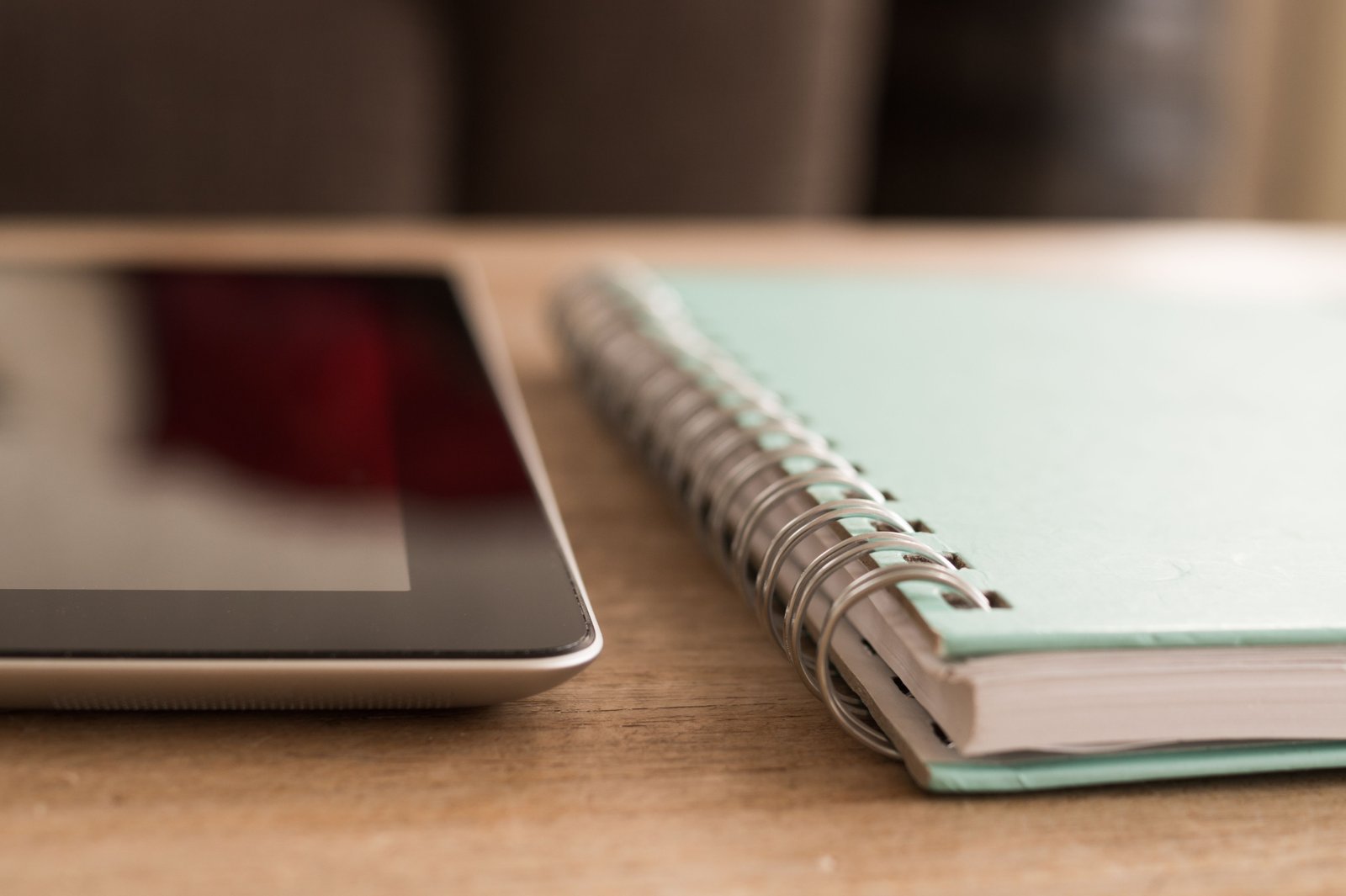 Organized notes representing key features to compare in a note-taking app
