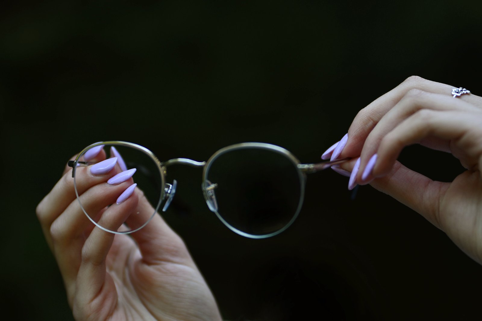 Eyeglasses fitting and comfort evaluation for wearable smart glasses